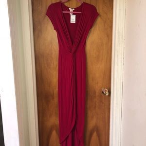 💃🏻 long red dress w. Slit up leg.
